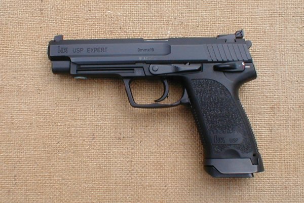H&K USP Expert 9mm
